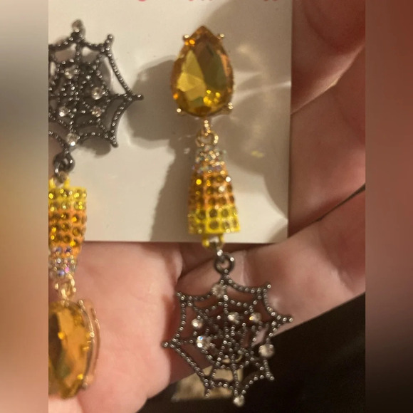 BETSEY JOHNSON Halloween Crystal-Studded Candy Corn & Spider Web Earrings NWT - Picture 2 of 5